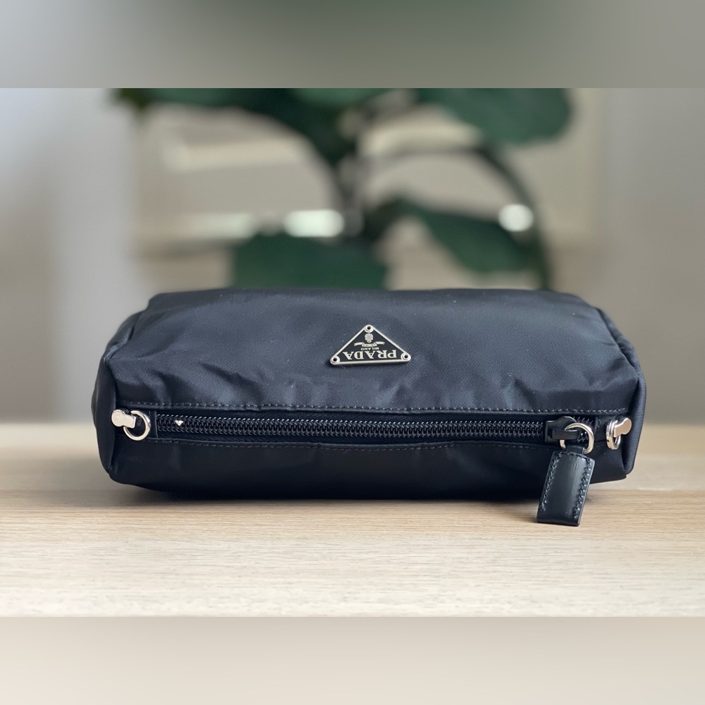 Authentic Prada Black Nylon Pochette crossbody bagl - Picture 4 of 9